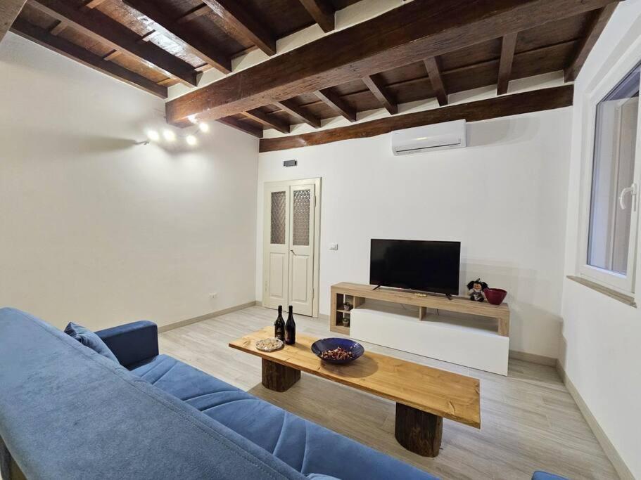 Apartamento Il Rifugio Di Trip Mantua Exterior foto